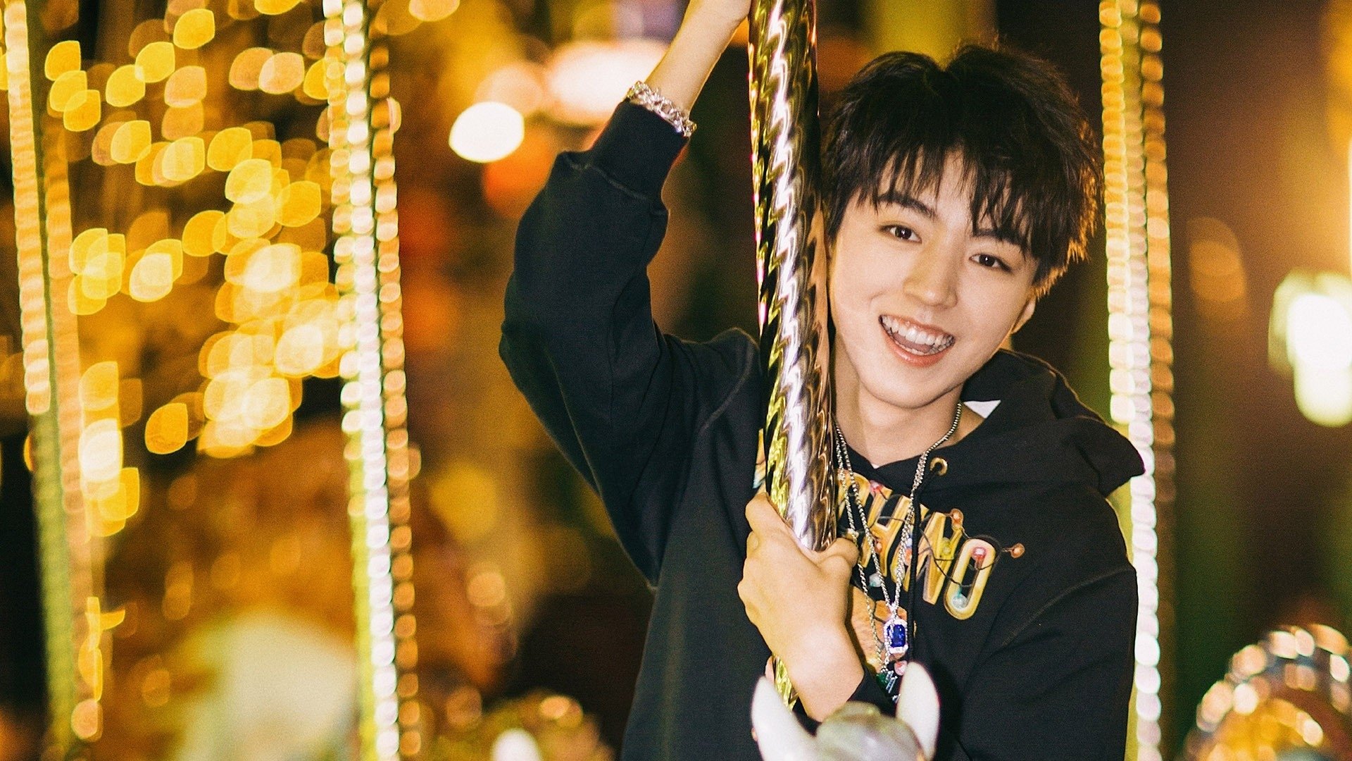 《电竞音乐元素：打造专属电竞主题曲的秘密》，电竞音乐w
