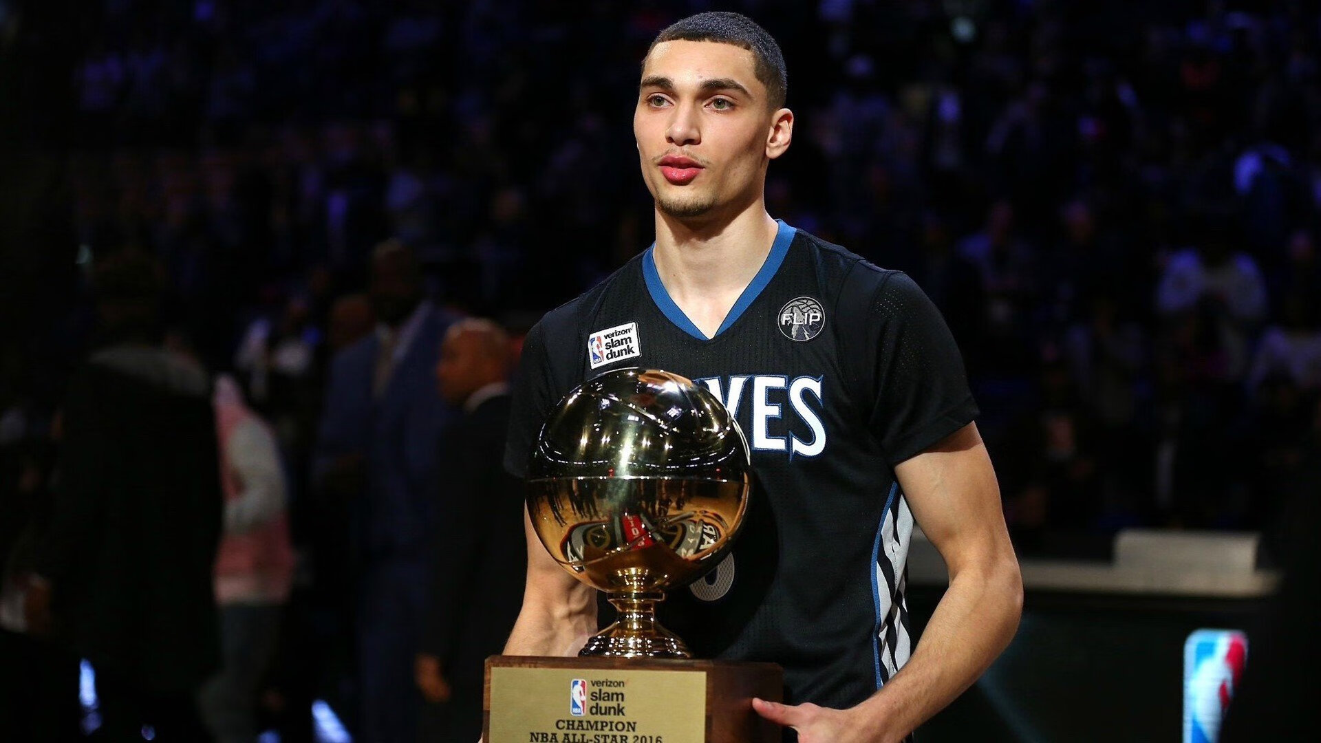 葡萄牙骑手玛丽亚·卡埃塔诺在2024年葡萄牙盛装舞步锦标赛中以“Hit Plus”马匹获得个人赛第五名，展现坚韧精神。